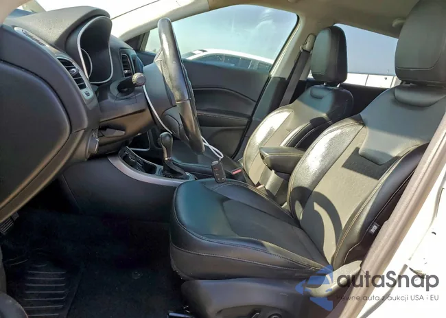 3C4NJDBB0HT665231: 95161215