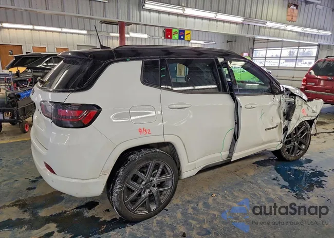 3C4NJDCN4ST556321: 97079785