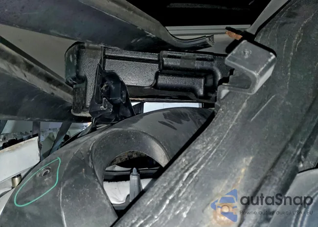 KNDPCCA6XE7645036: 94255675