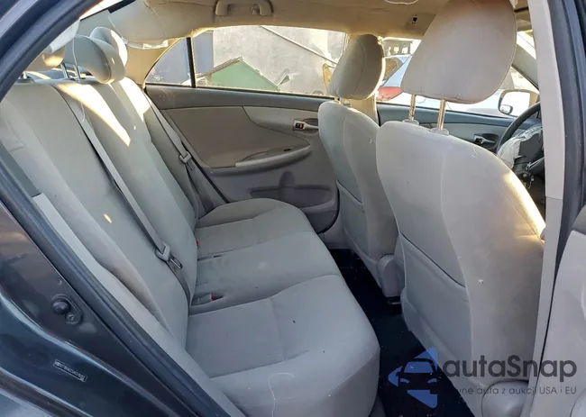 2T1BU4EE5AC519352: 95709725