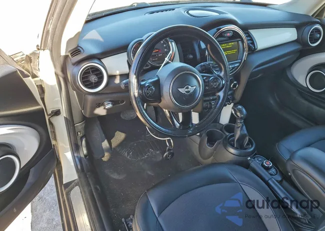 WMWXP5C54J2G63740: 99132915