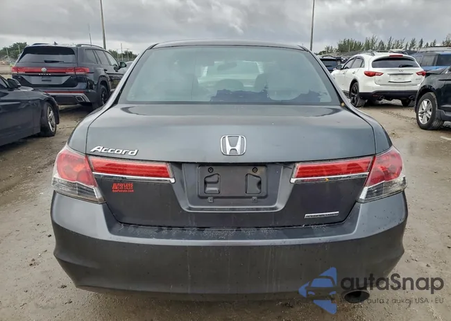 1HGCP2F64BA094284: 96383805