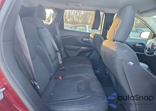 1C4PJLCB7KD143324: 99334115