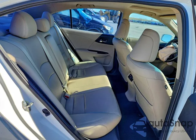 1HGCR6F50FA011707: 96703895