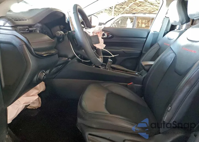 3C4NJDDB5NT126483: 99044675