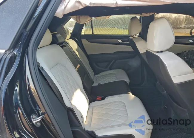 1V2FE2CA3RC260768: 98651165