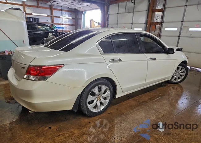 1HGCP3F83AA004340: 94232115