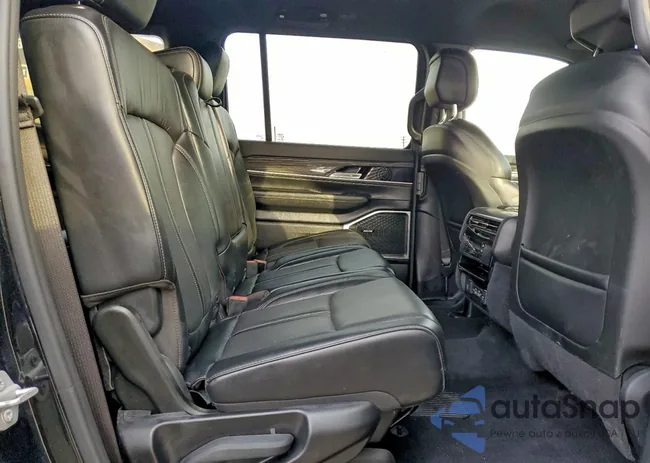 1C4SJVDT1NS143025: 97793765