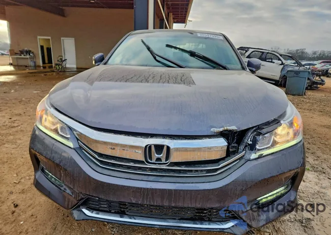 1HGCR2F7XHA168013: 98547595