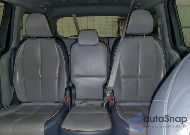 KNDMB5C14H6322789: 95694695