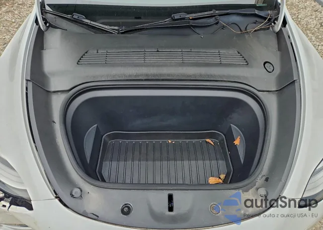 5YJYGDEE3MF257543: 93923405