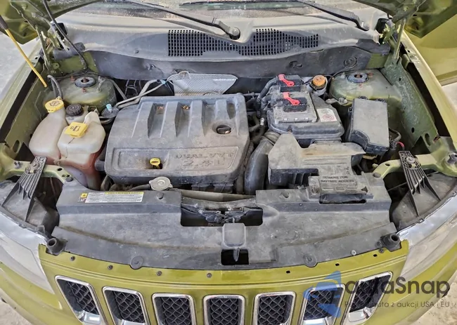 1C4NJDBB9CD588812: 96369805