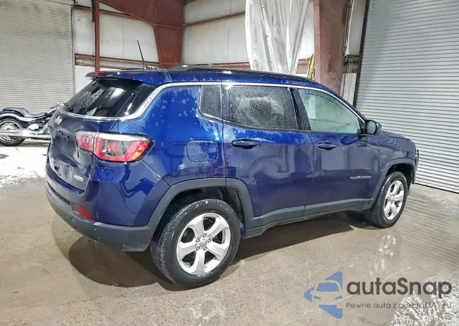 3C4NJDBB4JT423564: 97302675