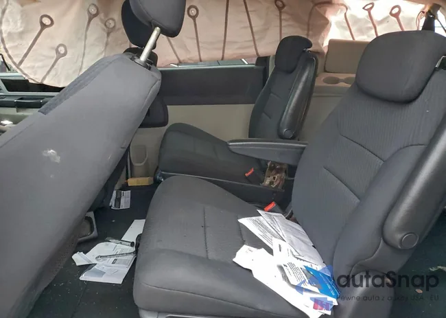 2D4RN5D19AR114341: 77209915