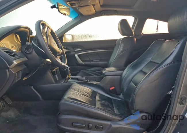 1HGCS2B82CA004153: 96584635