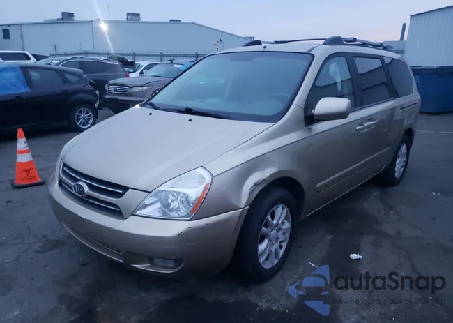 KNDMB233366062155: 82051393