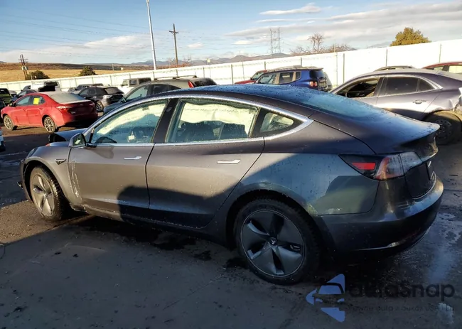 5YJ3E1EB0LF800821: 81969023