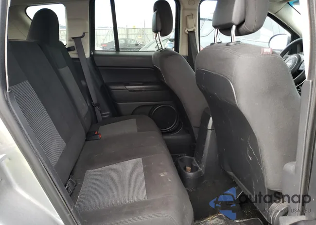 1C4NJDBBXGD566534: 37596844