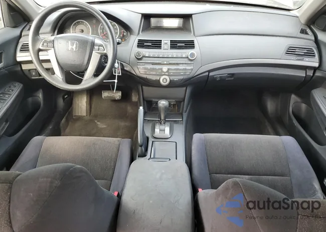 1HGCP26309A135736: 40411184