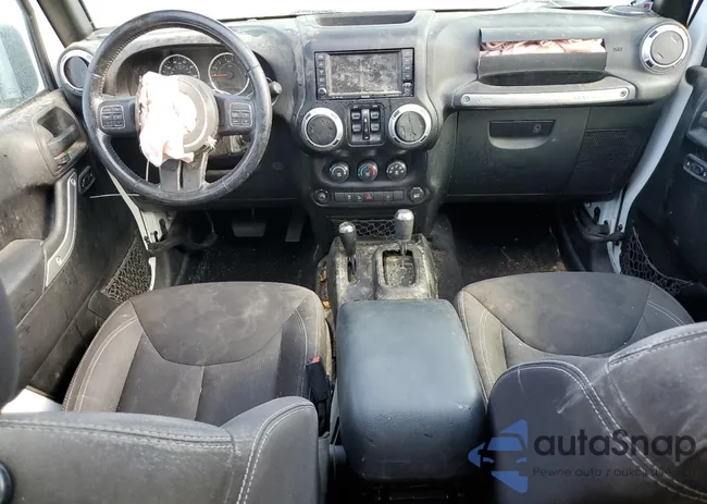 1C4BJWFG6FL585283: 37820724