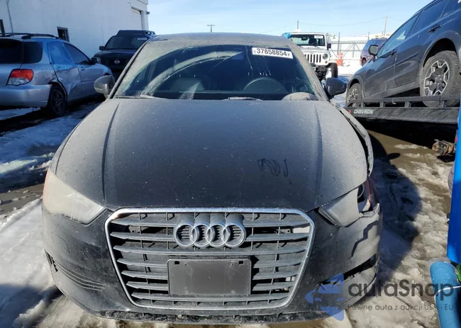 WAUACGFF8F1032985: 37858854