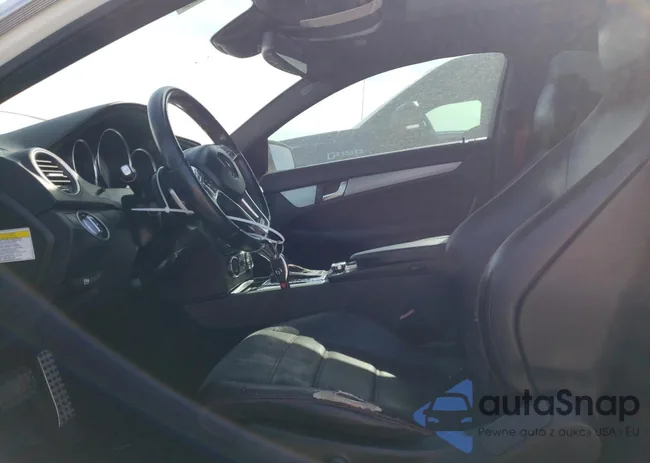 WDDGJ4HB7DG011248: 40683784