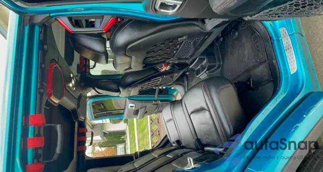 1C4HJXFN2LW106401: 41328194