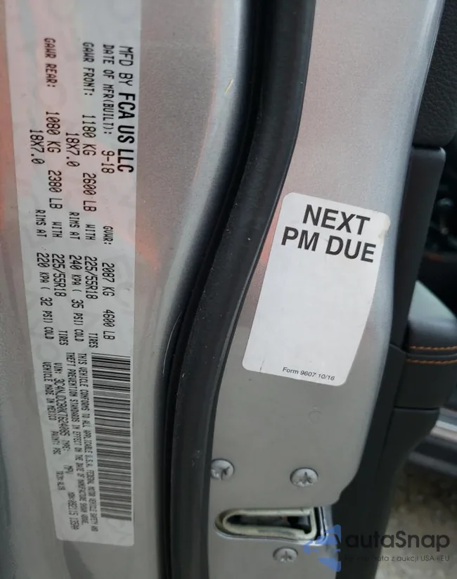 3C4NJDCB0KT624085: 38322404