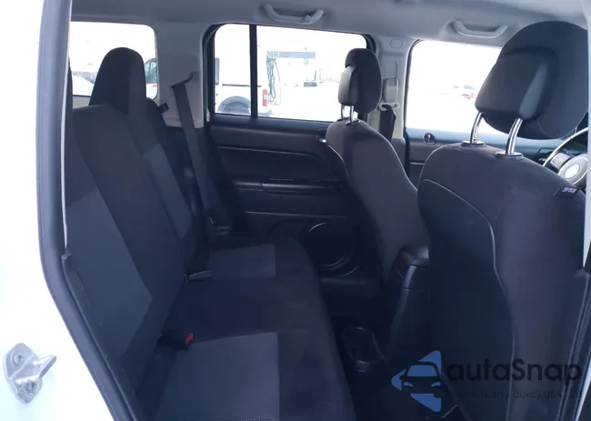 1C4NJRFB4FD381689: 38985714