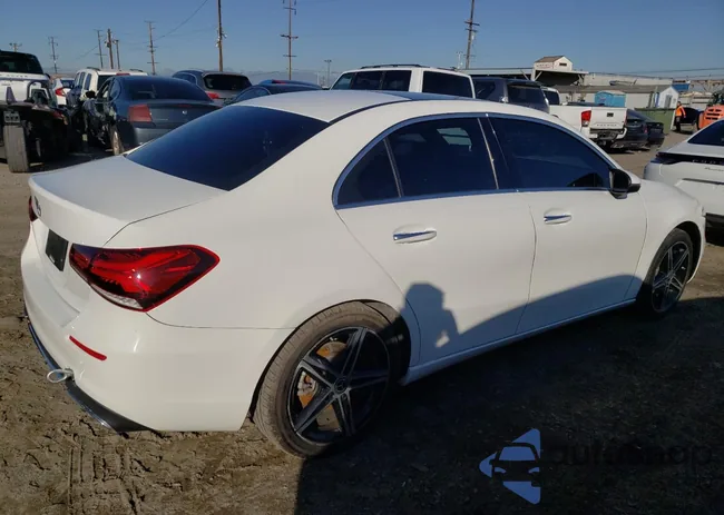 WDD3G4EB8KW017497: 37497354