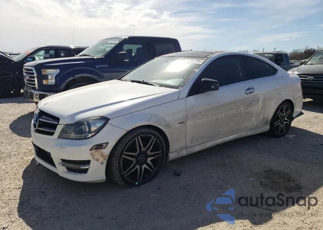 WDDGJ4HB7DG011248: 40683784