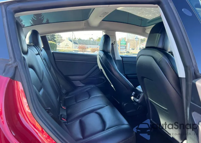 5YJ3E1EA4LF784940: 43061184