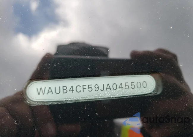 WAUB4CF59JA045500: 44925684