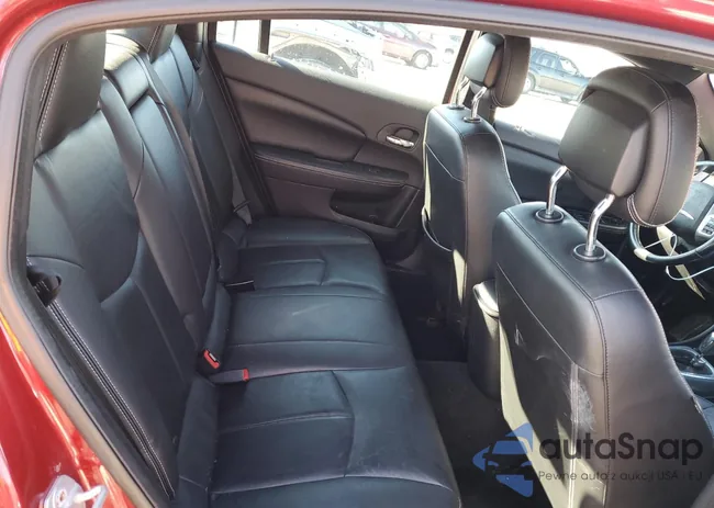 1C3BC2FG2BN600089: 42913574