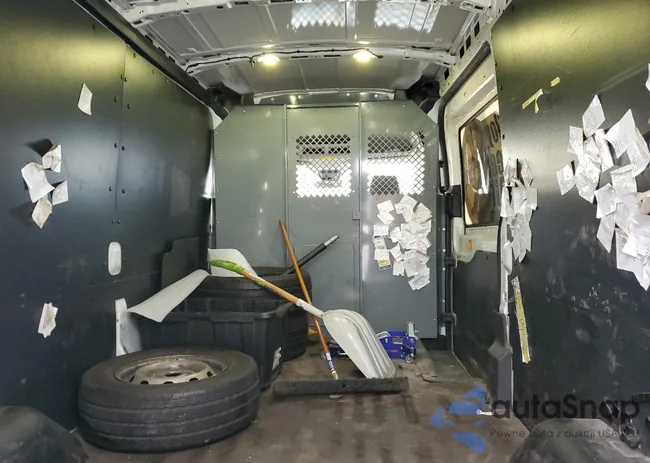 1FTYR2CM9HKA44193: 39696524