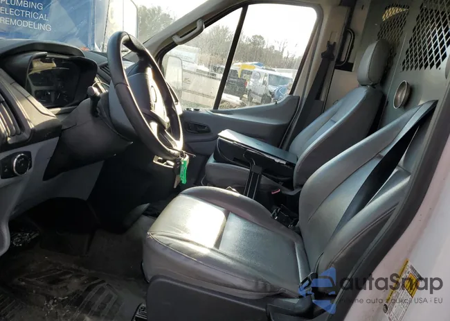 1FTYR2CM9HKA44193: 39696524