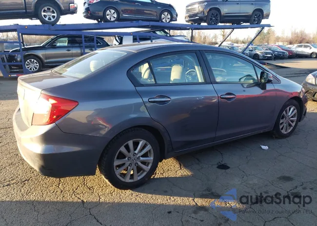 2HGFB2F87CH313996: 42902444