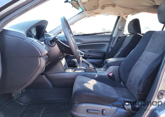 1HGCP2F42AA070756: 42840344