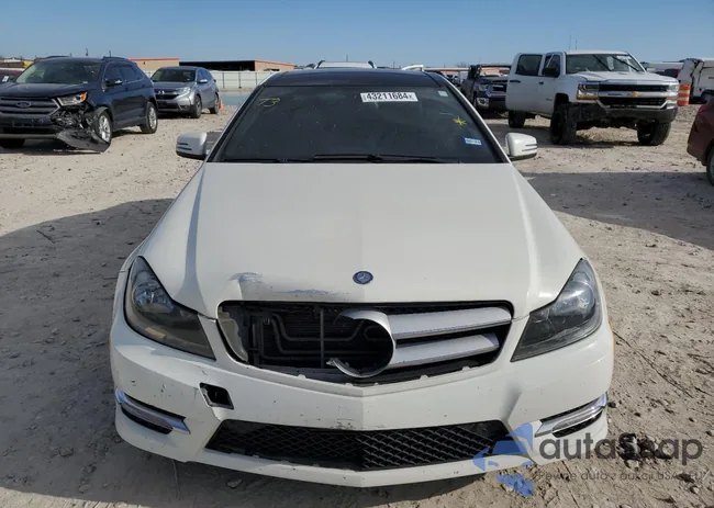 WDDGJ4HB4CF882256: 43211684