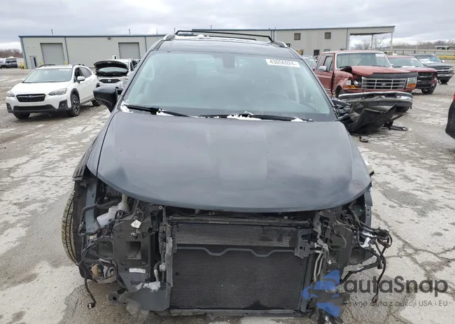 2C4RC1BG8JR211405: 43056924