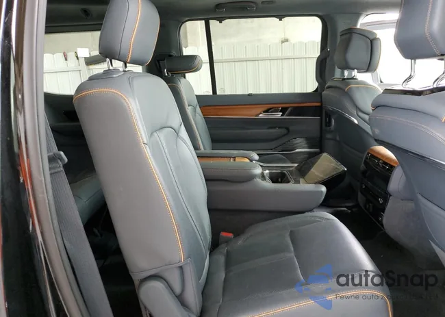 1C4SJVFPXPS506571: 44206784