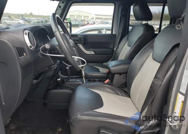 1C4BJWEG6GL168944: 44686444