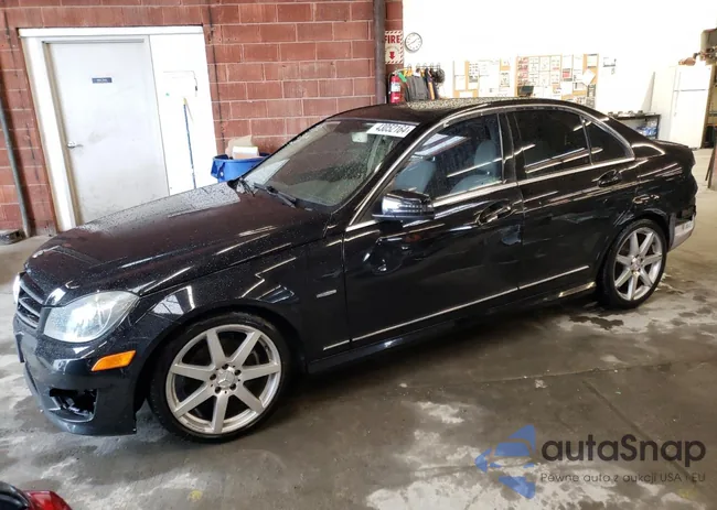 WDDGF4HB8CR215271: 43052164