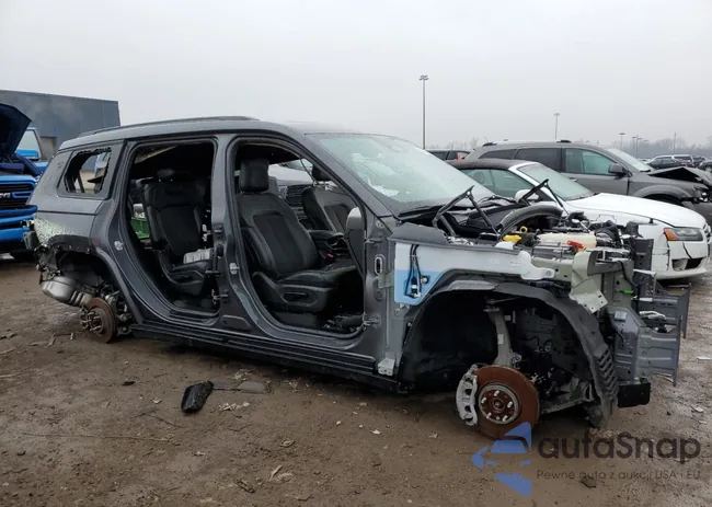 1C4RJKAG3P8701378: 44078784