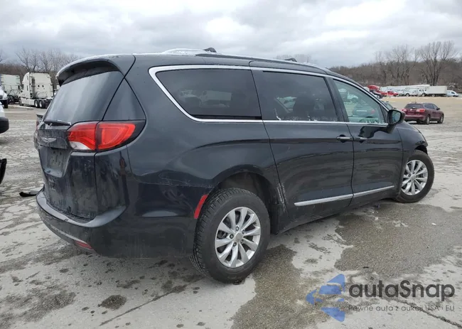 2C4RC1BG8JR211405: 43056924