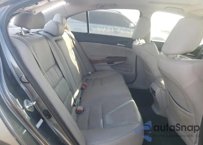 1HGCP3F81CA007174: 42651244