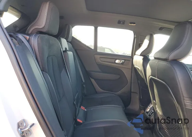 YV4162UM3L2243416: 44359674