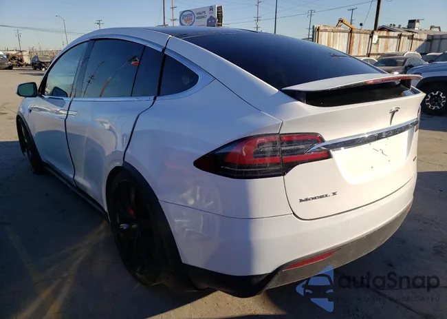 5YJXCBE20HF050017: 48176344