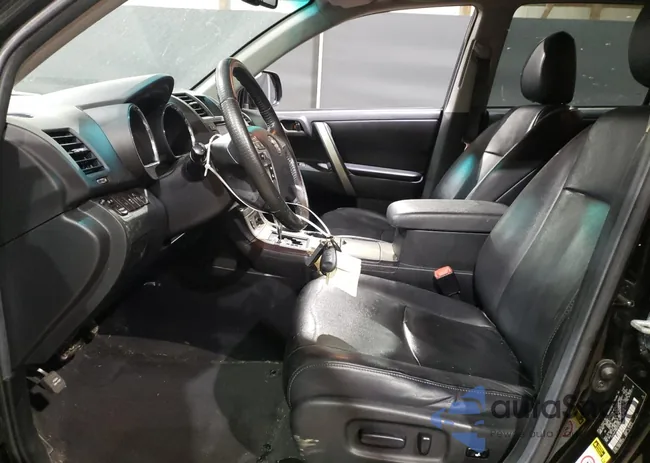 5TDBK3EH8CS127812: 47650074