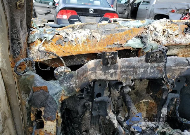 3GTP1UEC3EG101333: 45696644